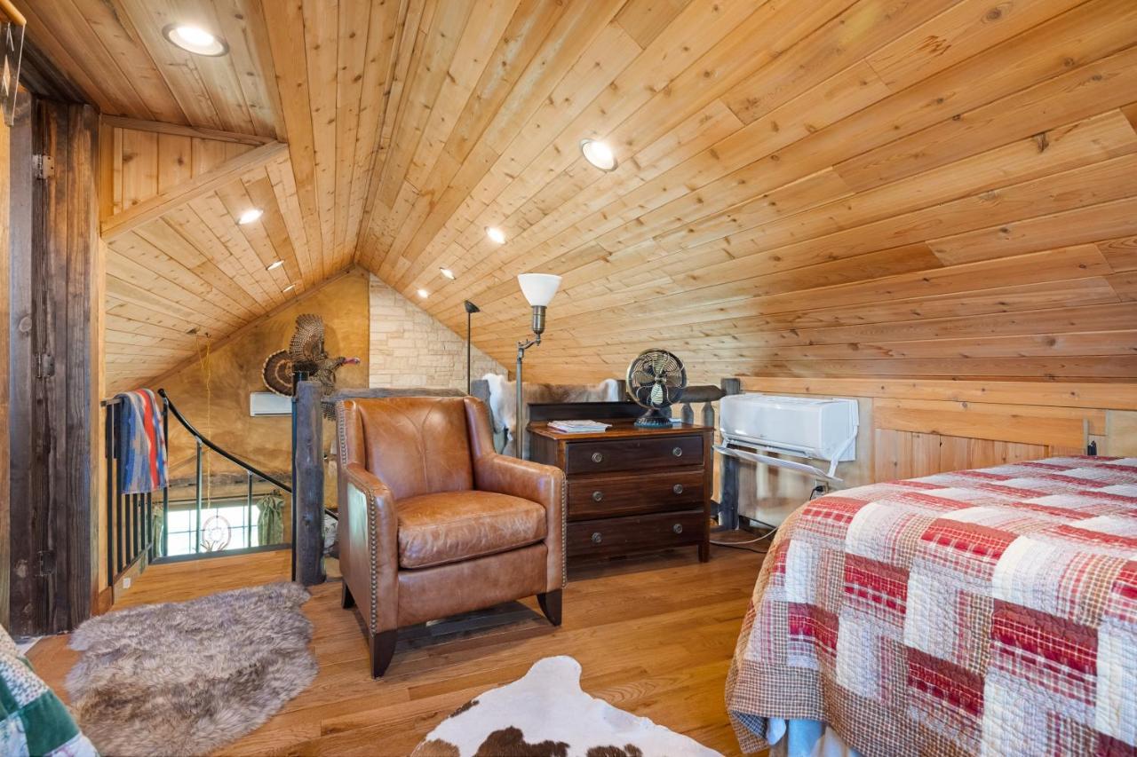 Inn At Sunset Mill Ranch Wimberley Esterno foto