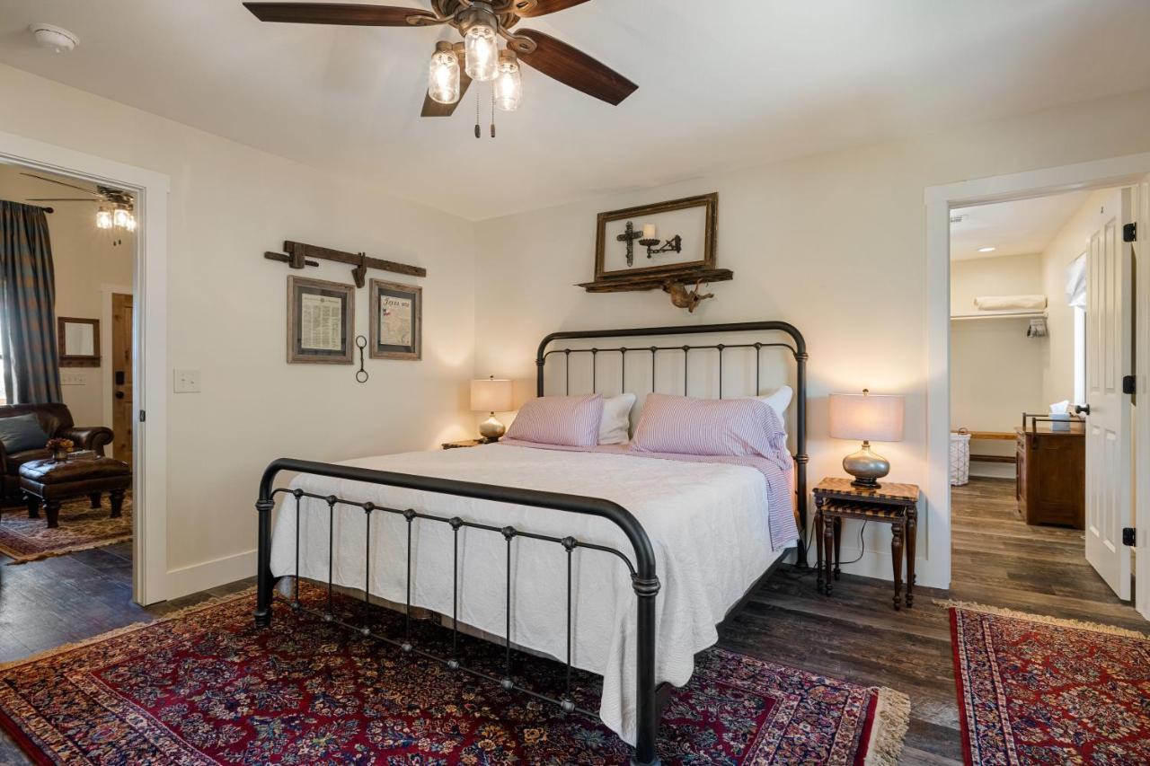 Inn At Sunset Mill Ranch Wimberley Esterno foto